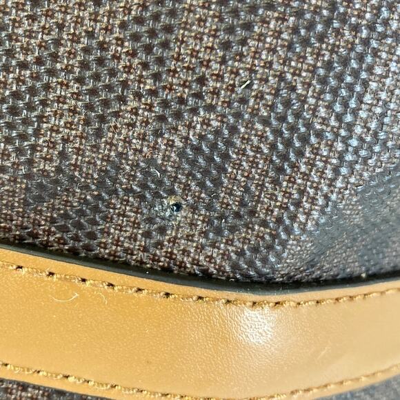 MICHAEL KORS, EXTRA LARGE SIGNATURE PVC LEATHER TOTE BAG - Picture 13 of 14